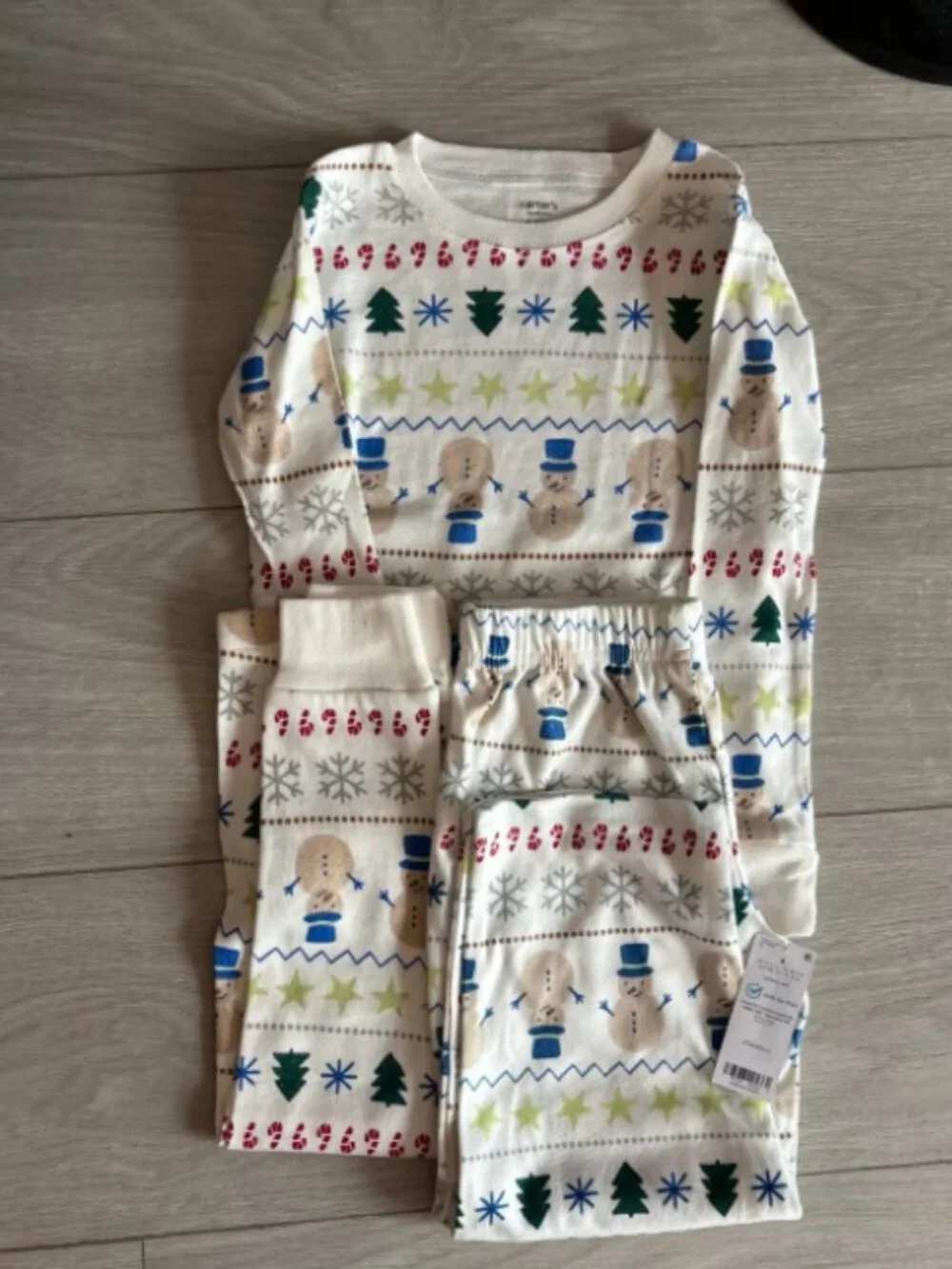Bundle: 2 Kids Holiday Pajama Sets 4T – NWT – Carter’s + Holiday Print